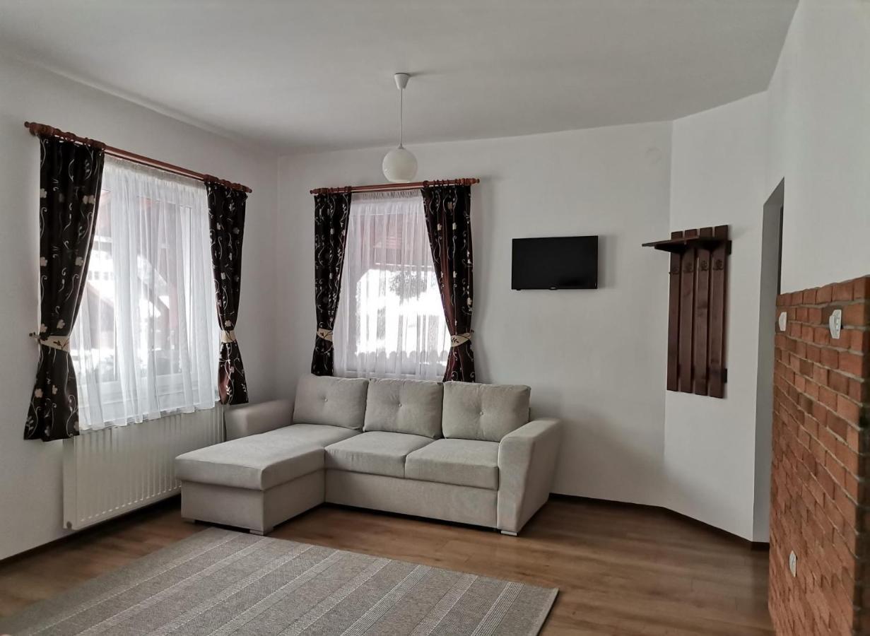 Dio Vendeghaz Hotel Praid Bagian luar foto