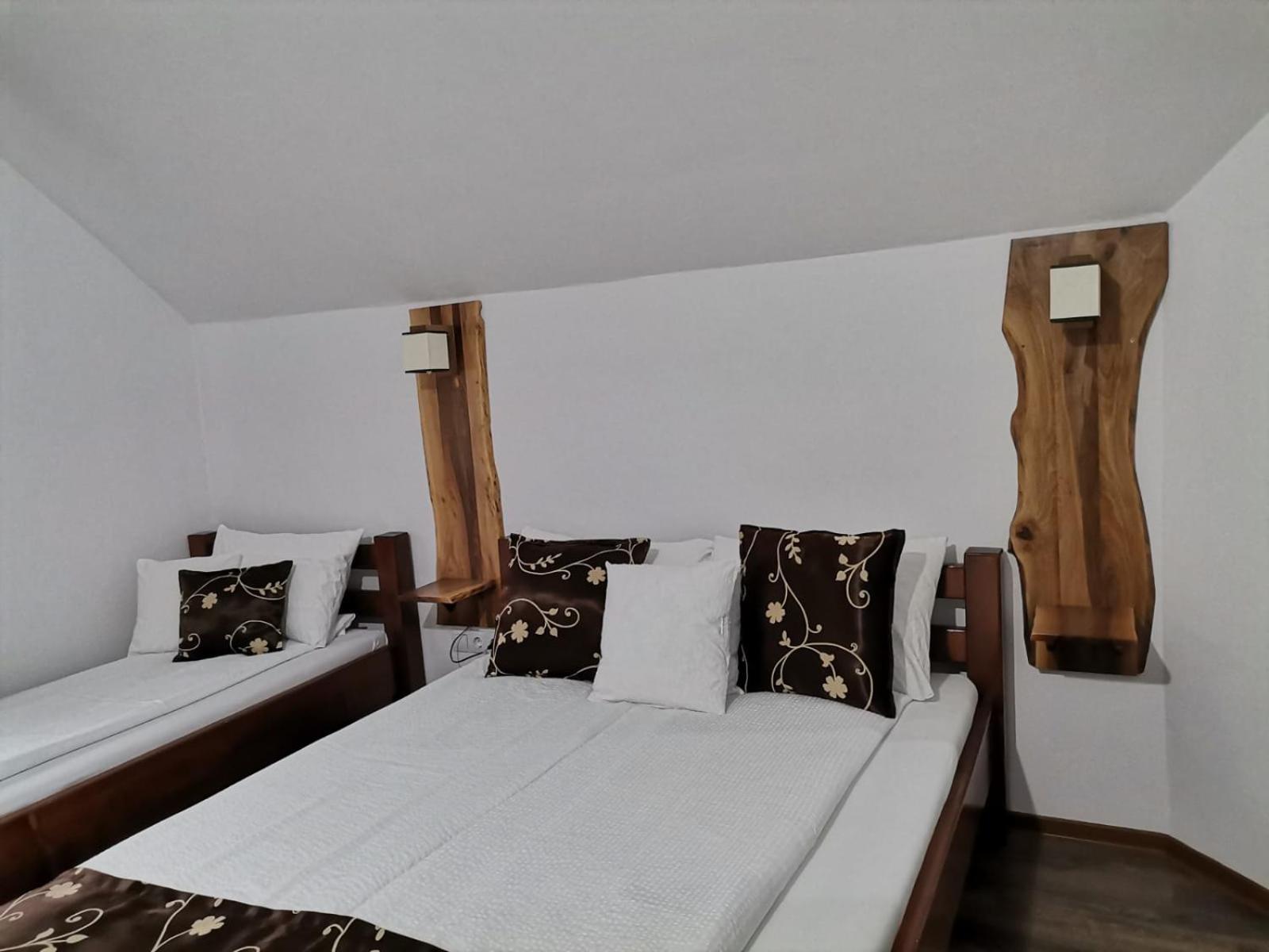 Dio Vendeghaz Hotel Praid Bagian luar foto