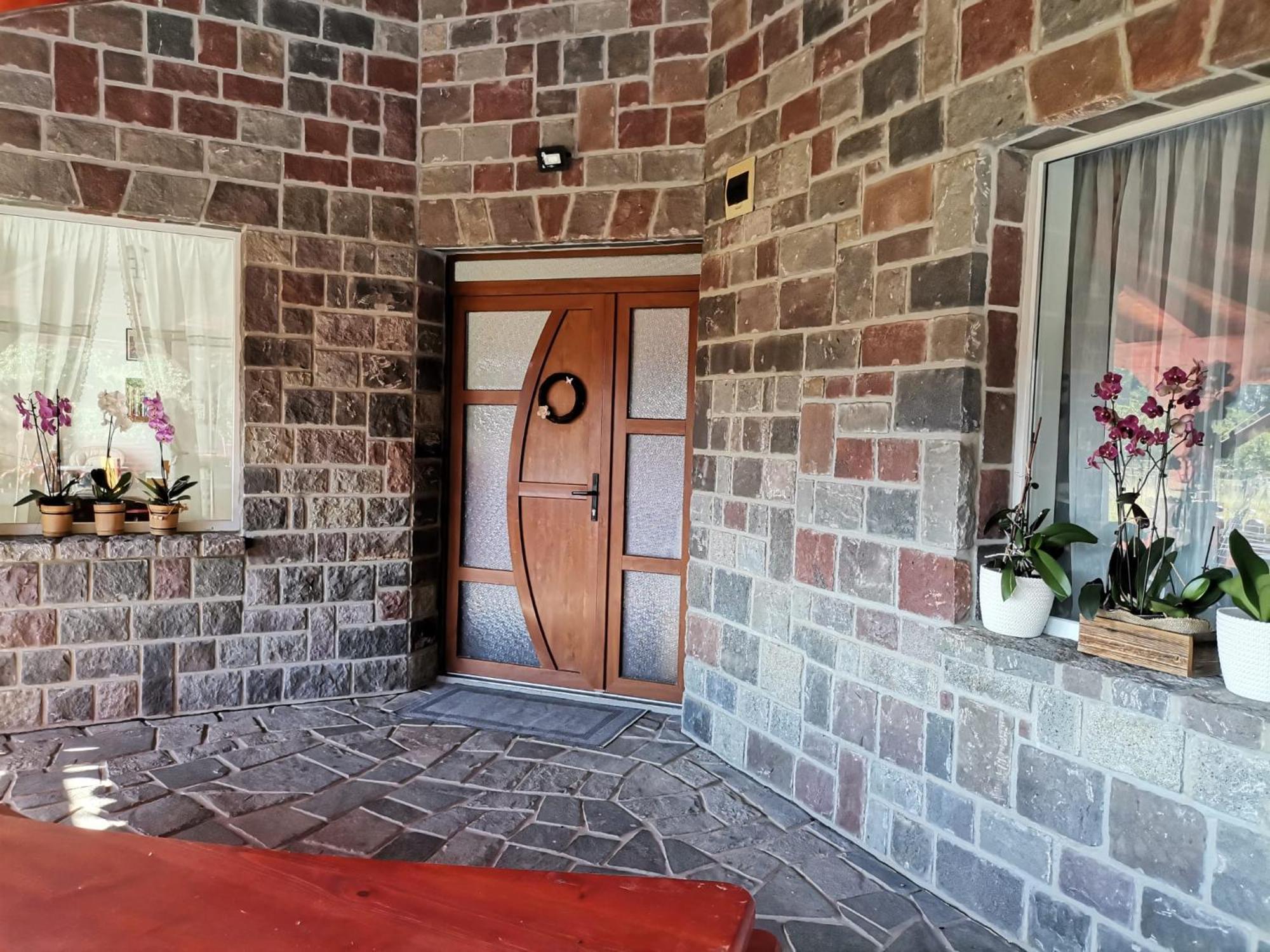 Dio Vendeghaz Hotel Praid Bagian luar foto